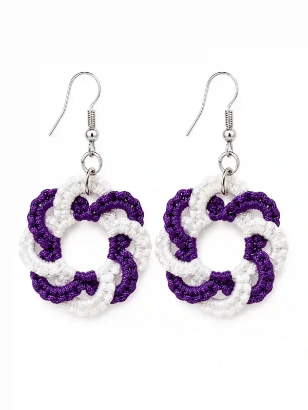 Boucles d’oreilles rosace en macramé violet
